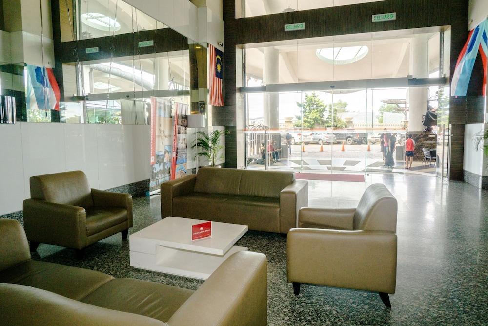 Grand Borneo Hotel Kota Kinabalu Esterno foto