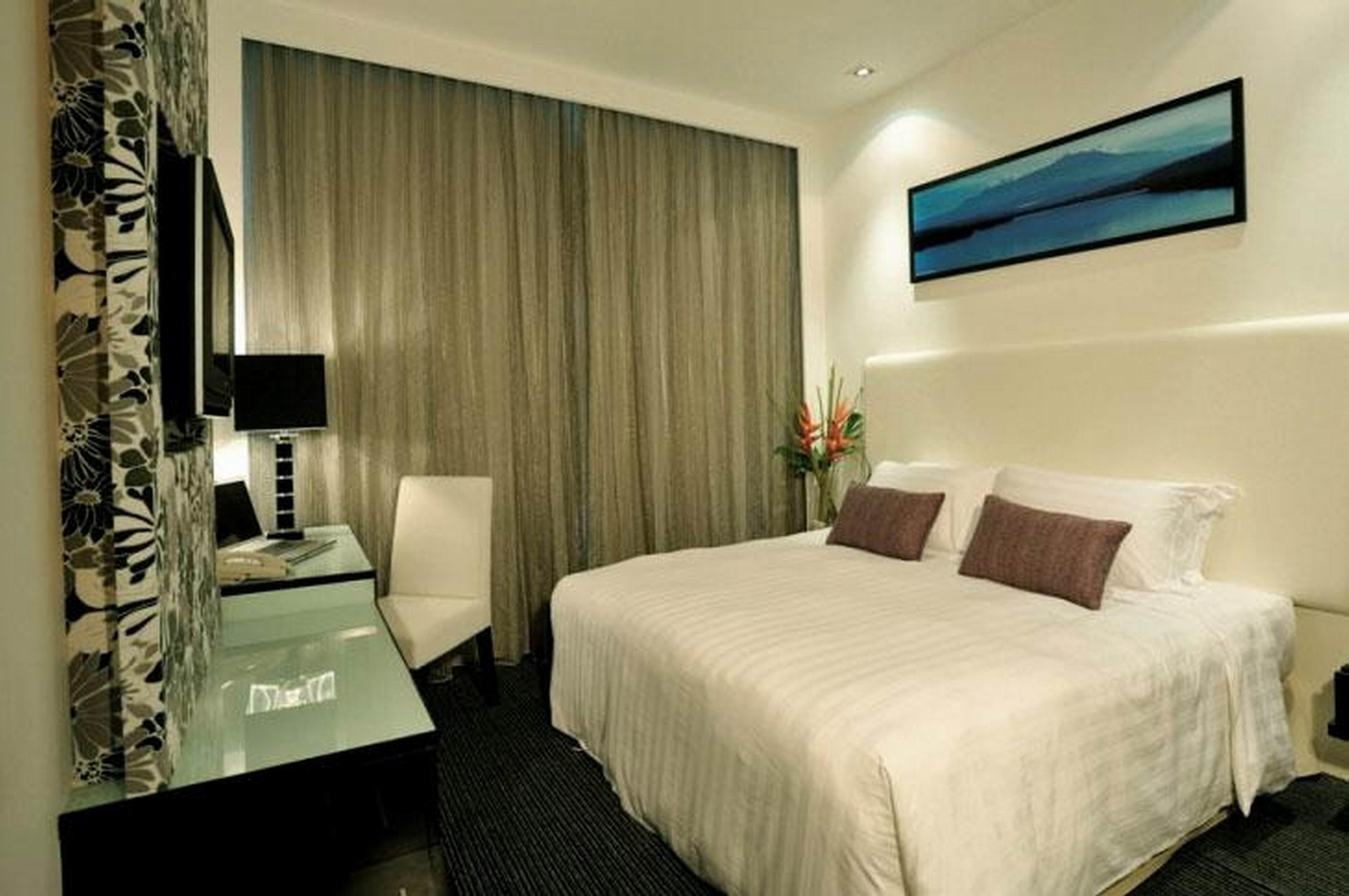 Grand Borneo Hotel Kota Kinabalu Esterno foto