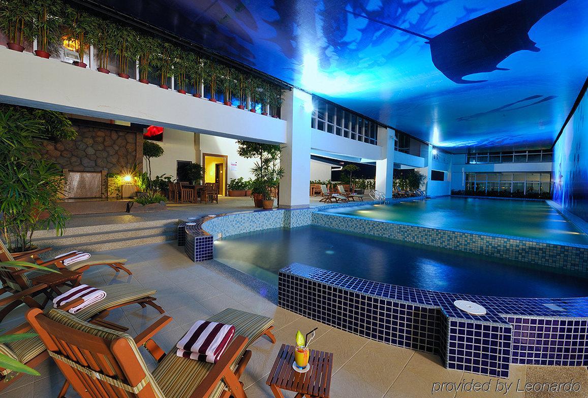Grand Borneo Hotel Kota Kinabalu Esterno foto